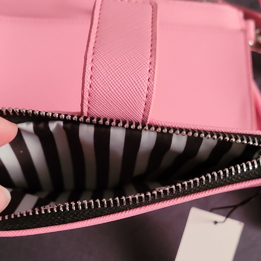 NWT Marc Tetro Pink Crossbody/ Wristlet Wallet Bag - Picture 14 of 16